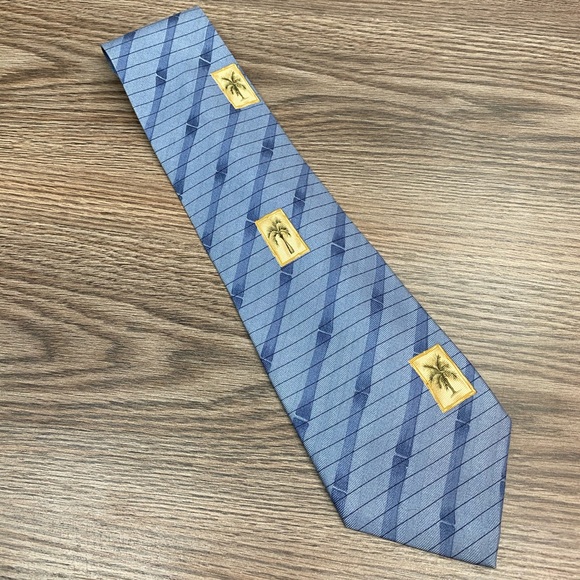 Tommy Bahama Blue Palm Tree Pattern Silk Tie - Picture 1 of 4
